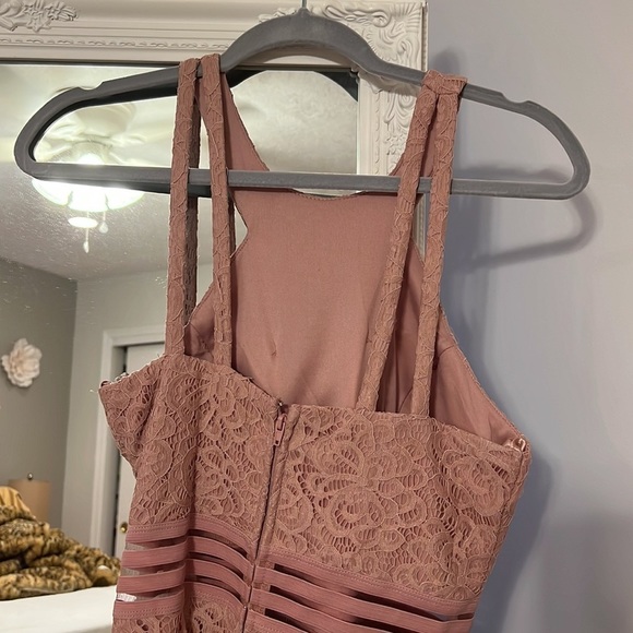 071 City Studio Mauve Skater Dress w lace - Picture 3 of 3